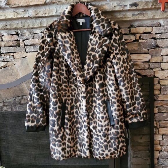 Neiman Marcus Jackets & Blazers - ❤️Last Chance !! Neiman Marcus Faux-Fur Leopard Faux-Leather Trim Coat